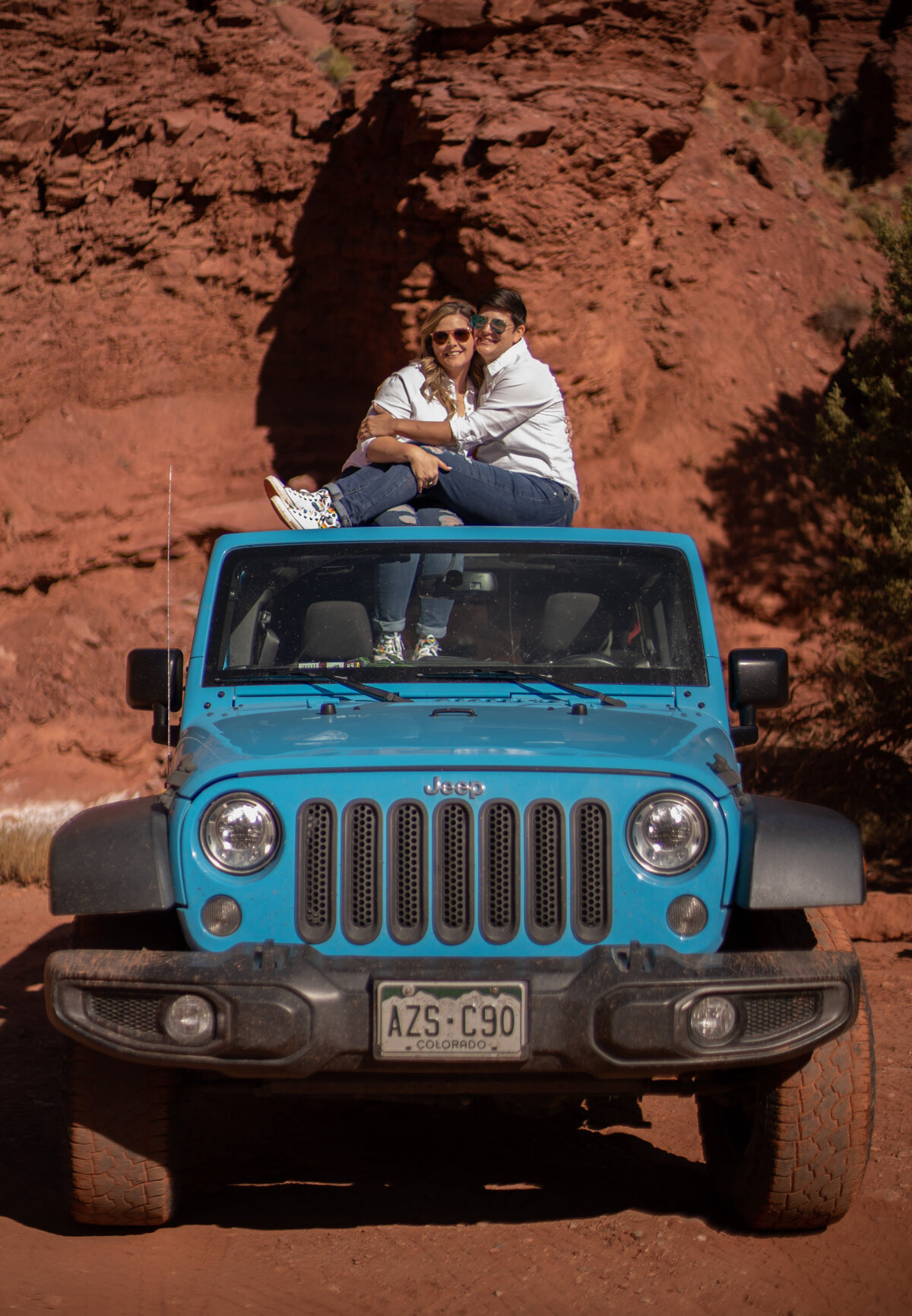 lgbtqia-colorado-cabin-elopement-02