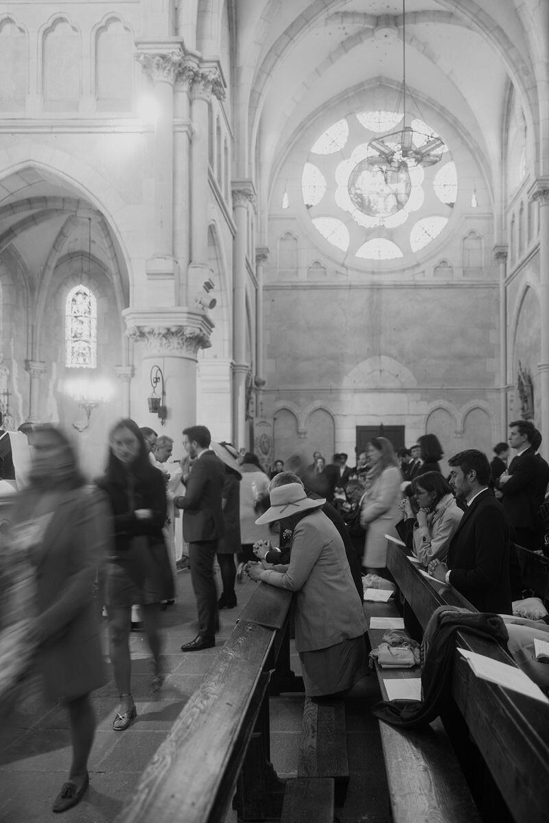 wedding-ceremony-catholic-guests-laurianevega