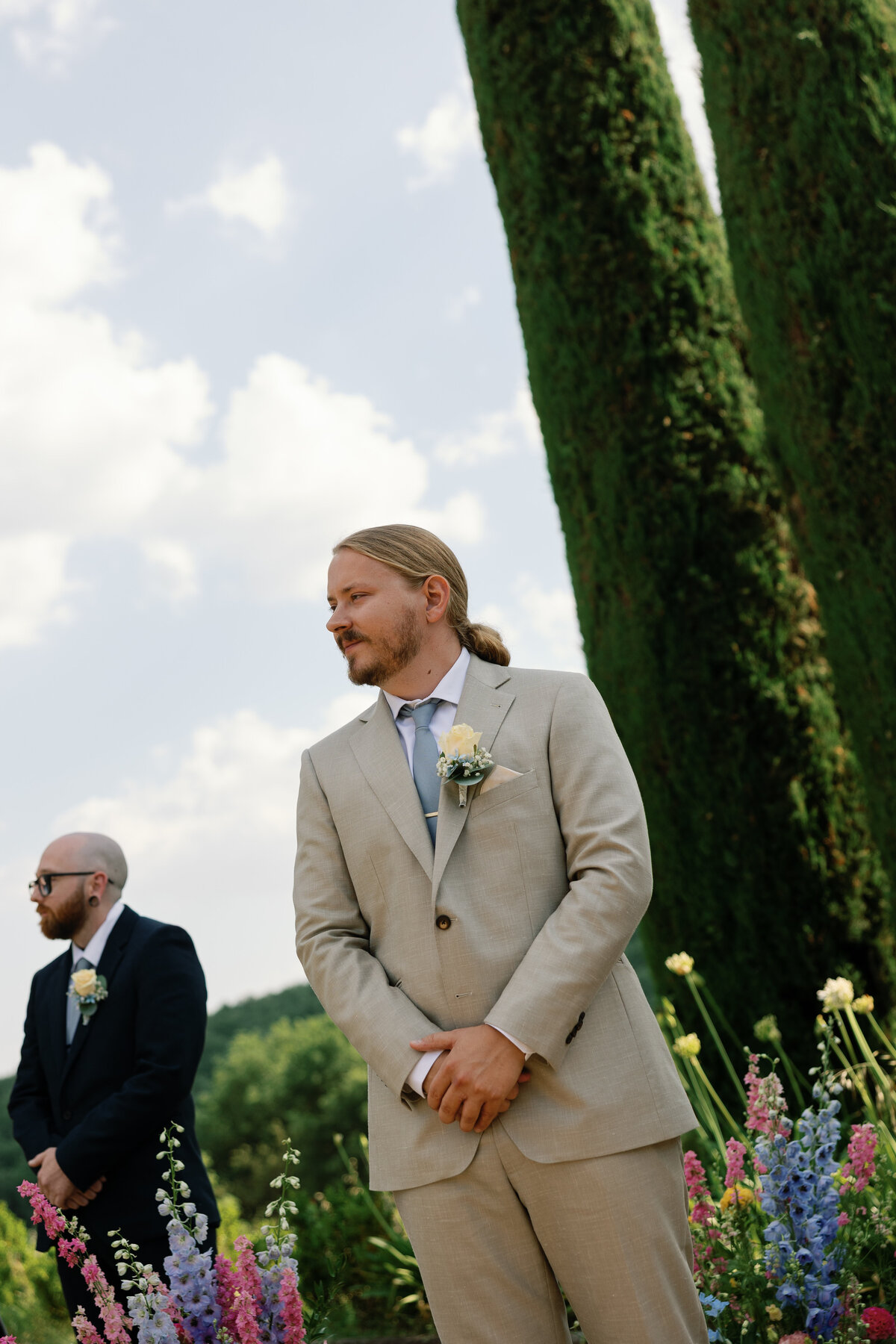 grooms emotional reaction to bride walking down the aisle