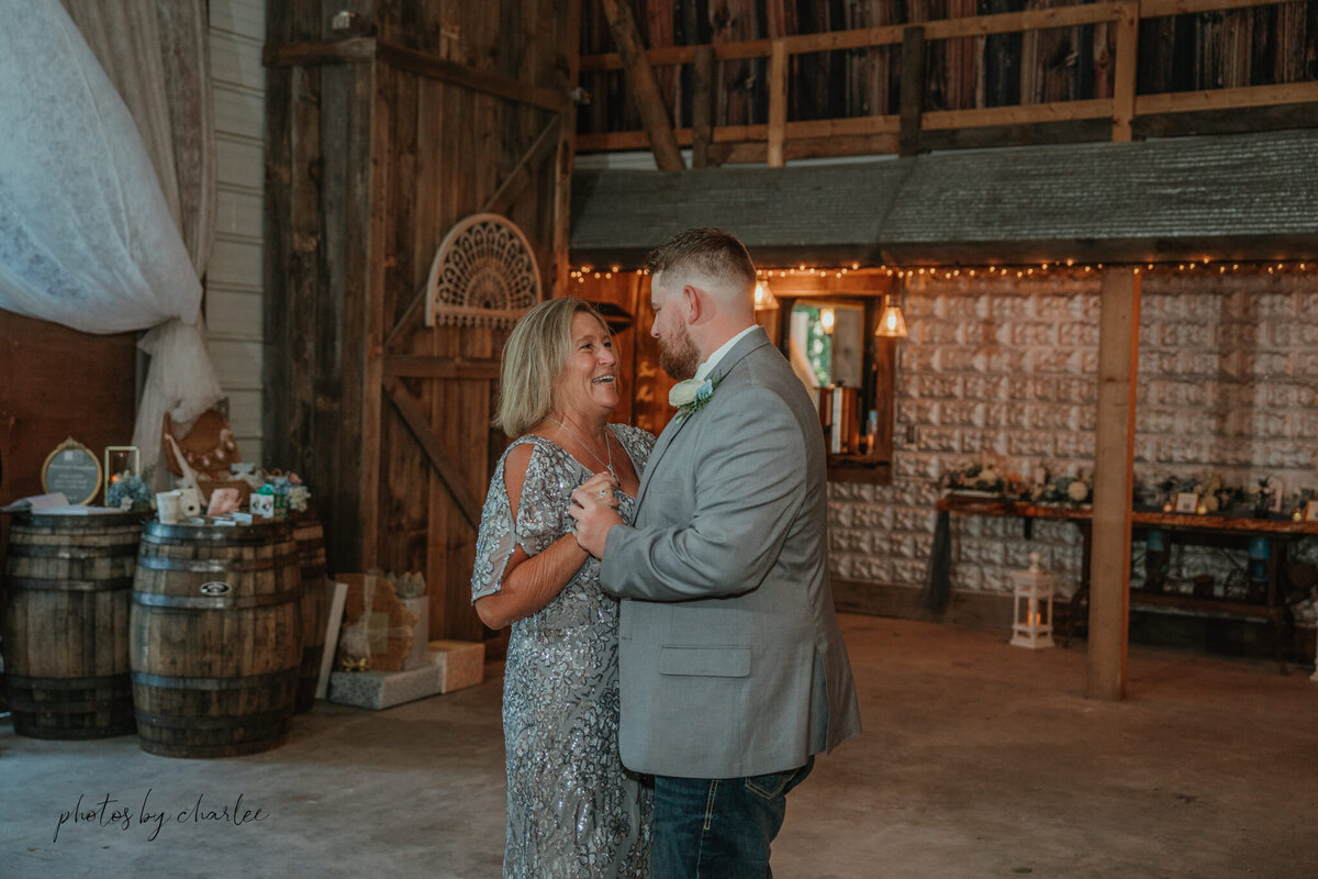 wedding venues upper peninsula-79