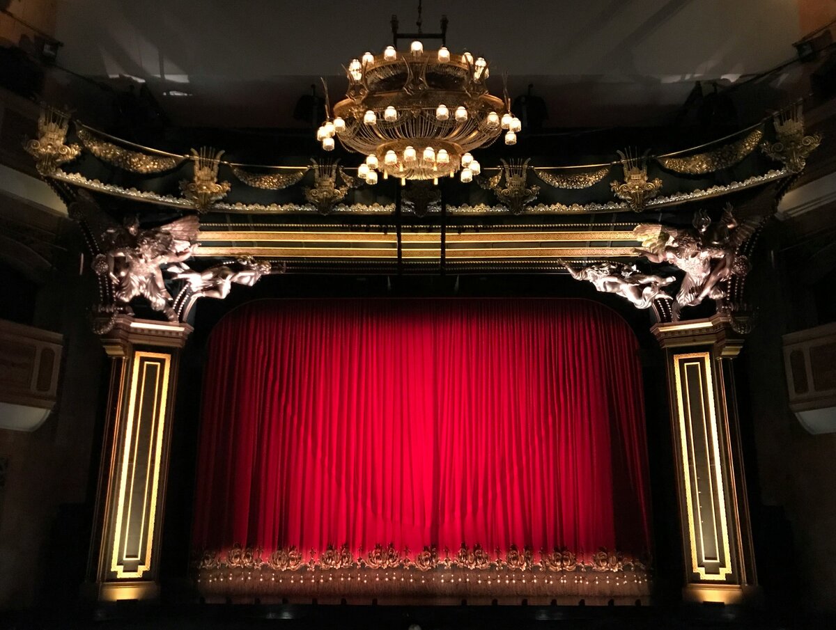 Vacations Are Suiter With Tickets To The Opera