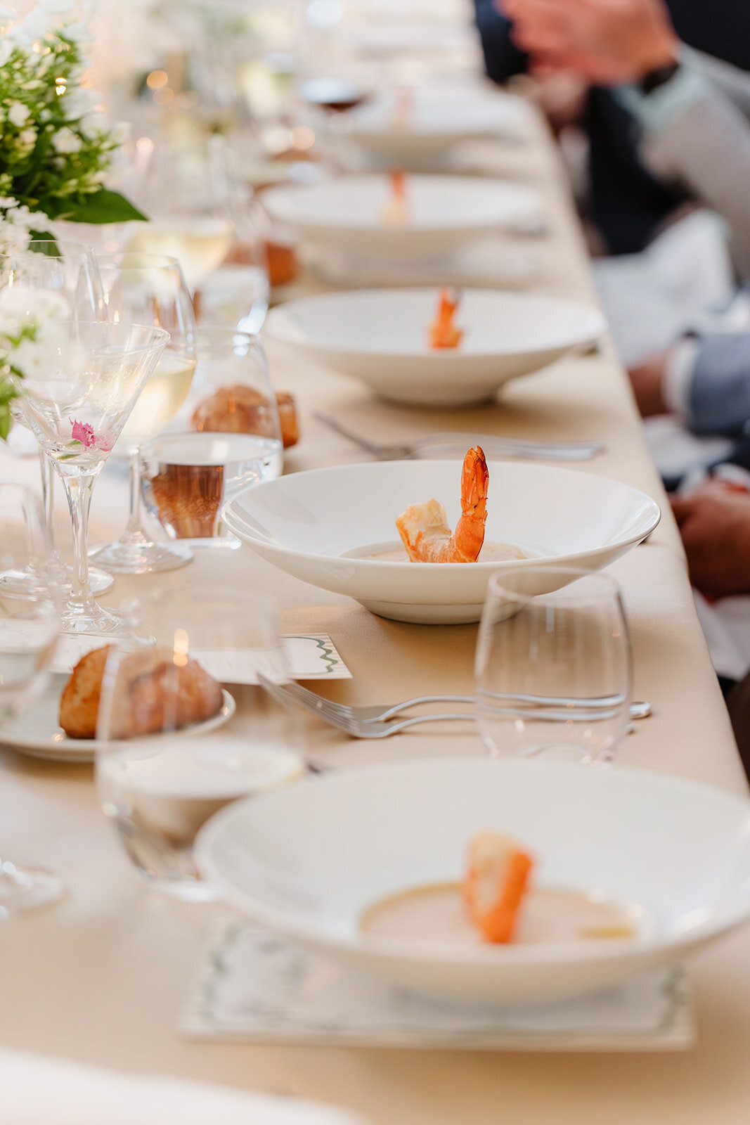 Neutral and simple wedding dinner