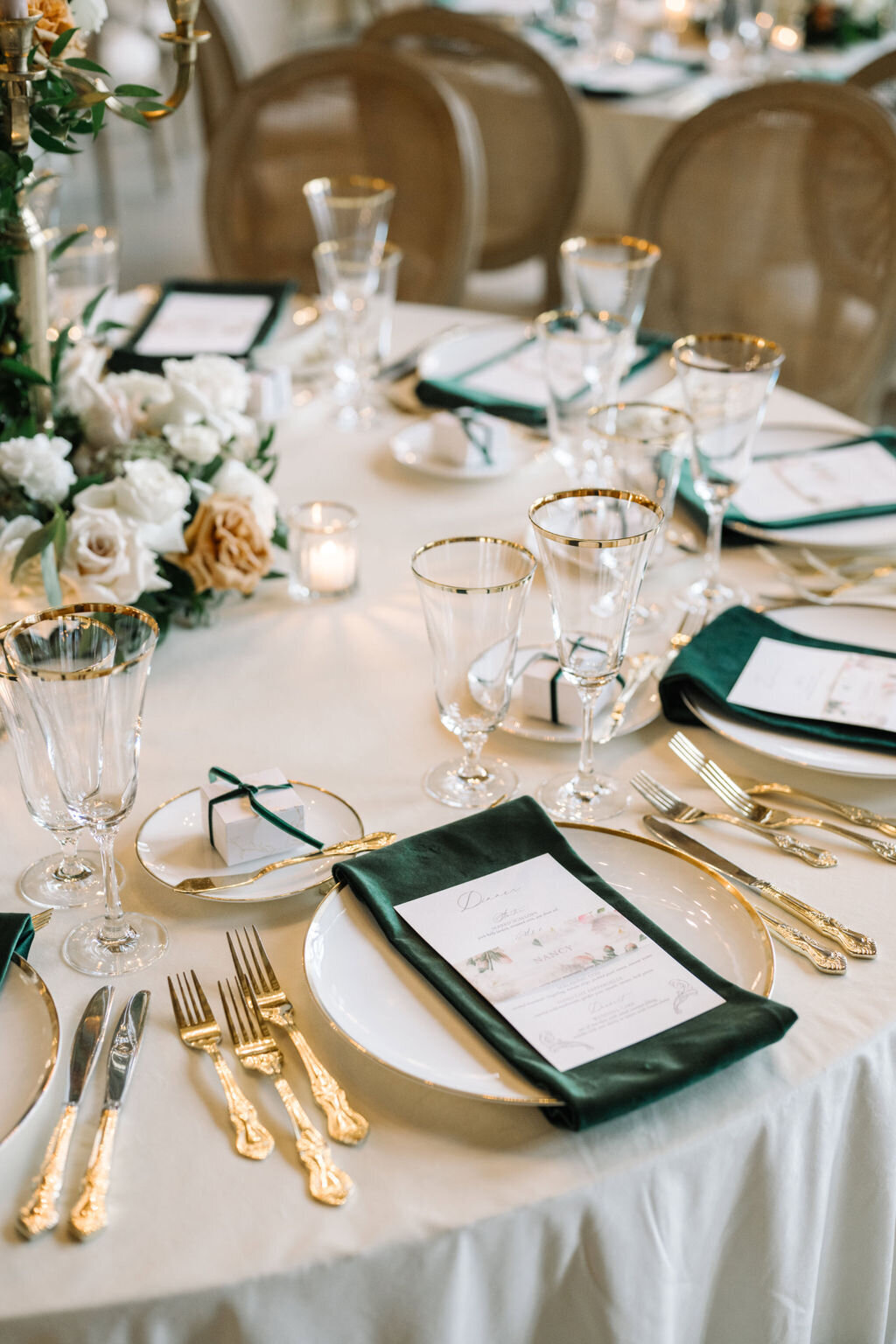 raven-alexandra-signature-weddings-calgary-banff-jasper-alberta-saskatoon-saskatchewan-luxury-wedding-planner-m-and-j-wedding-563