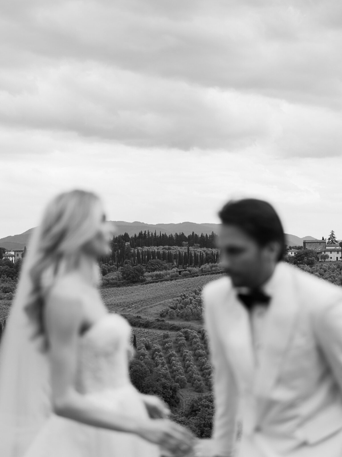 villa-corsini-florence-italy-wedding-larisa-shorina-destination-luxury-photography-107-min