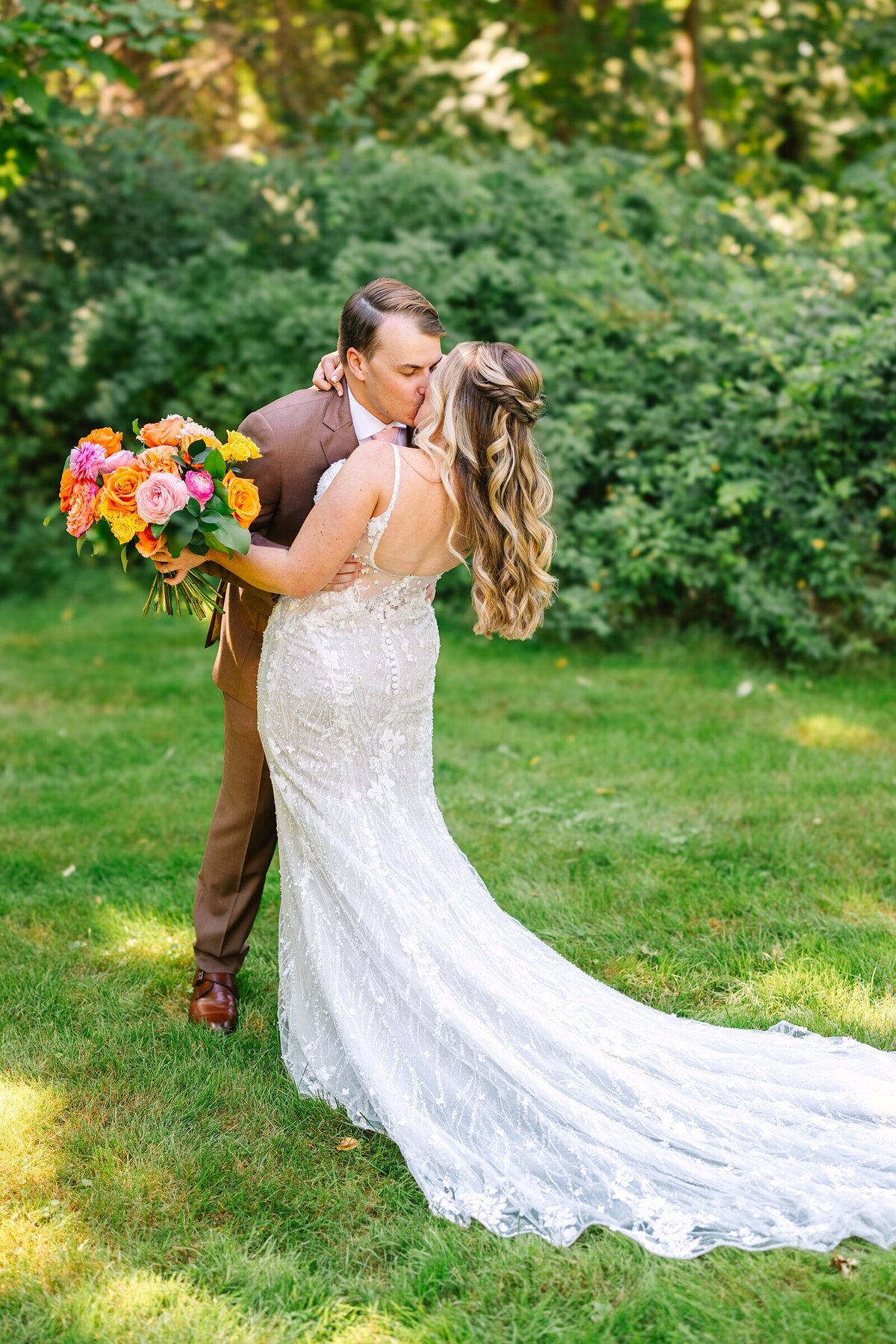 Vibrant_Palm_Springs_Inspired_Red_Barn_at_Outlook_Farm_Summer_Photography_Maine_Wedding_Photographer_0020