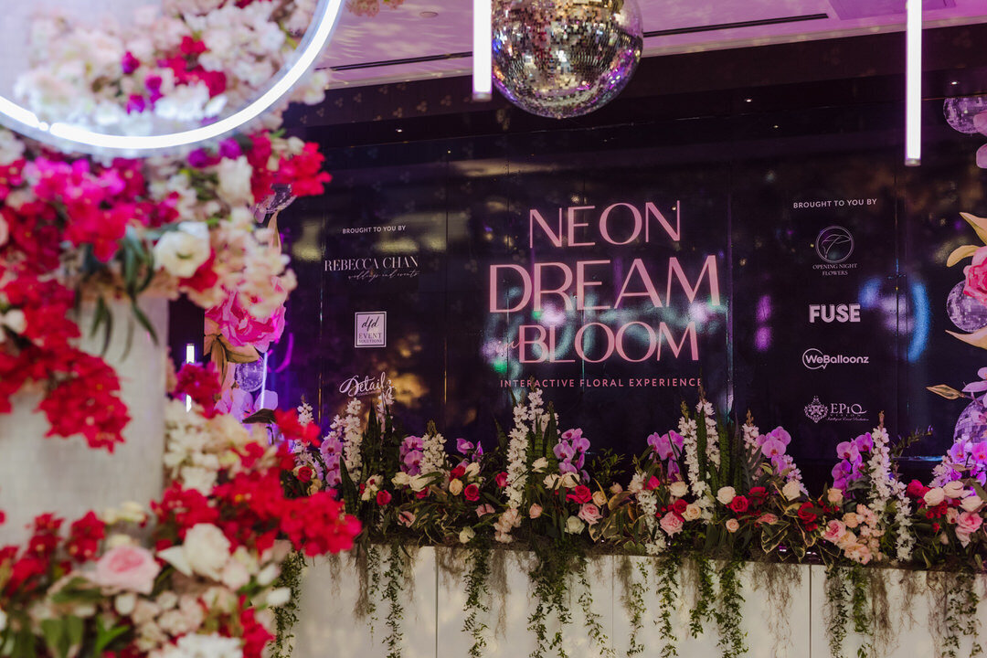 Neon Dream in Bloom Photo Experience at The 2023 WedLuxe Show Toronto photos by Purple Tree Photography7