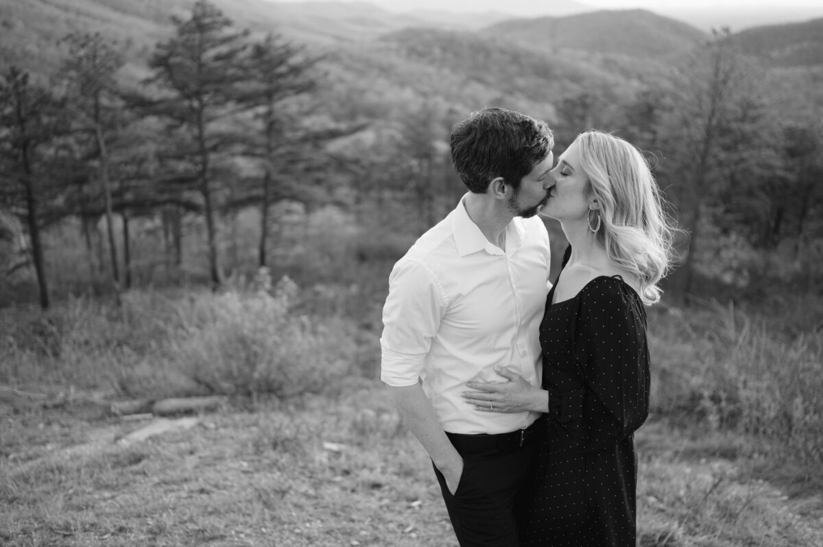 2025_StephWhitehillPhoto_K&J_Engagement-76