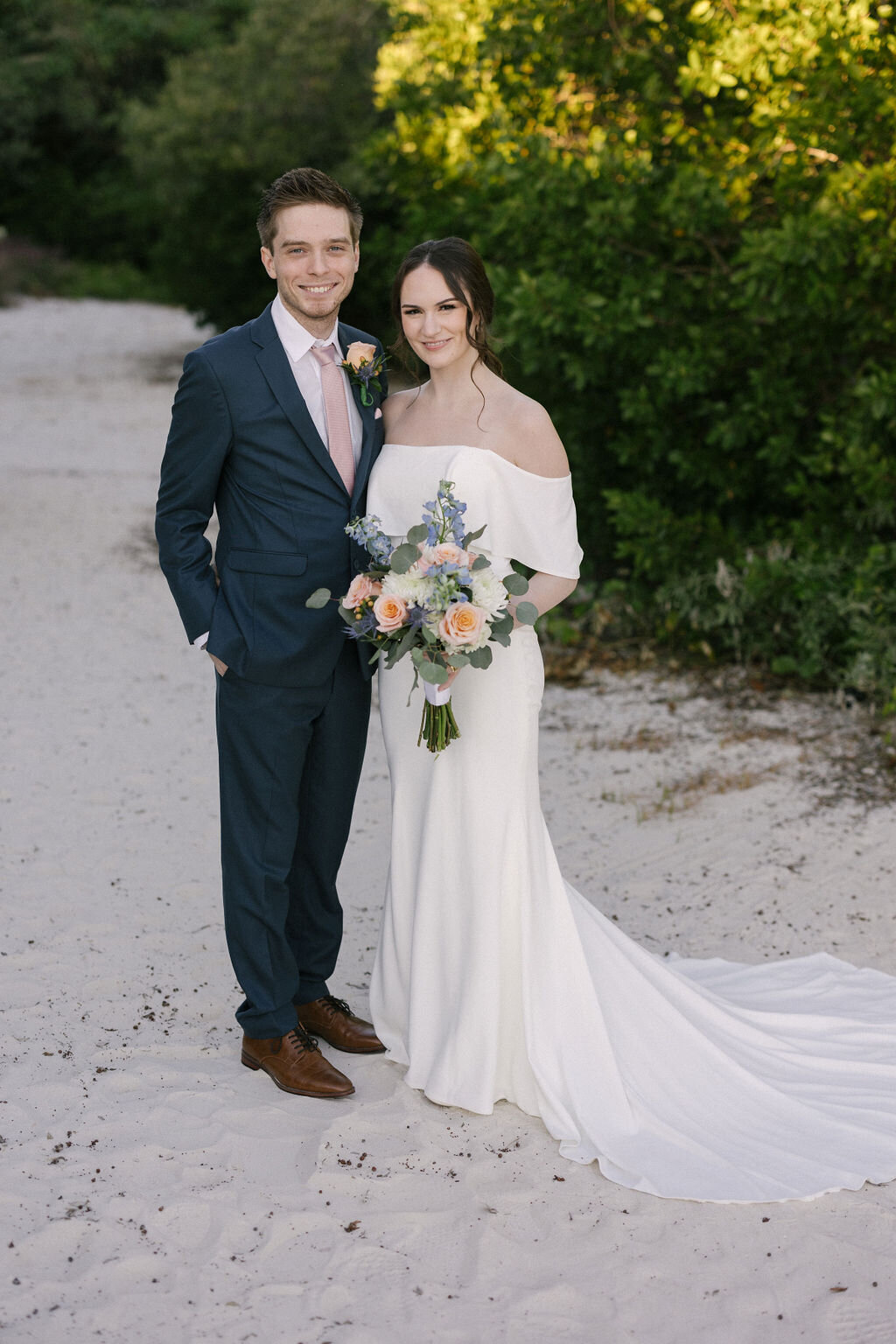 emily-plank-photo-the-current-hotel-elope-in-florida-chantilly-chic-celebrations-14