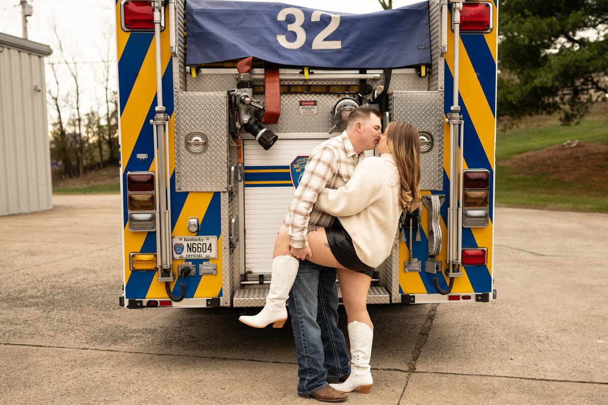 louisville_engagement_photographer_evie_jill_photography_jpg6