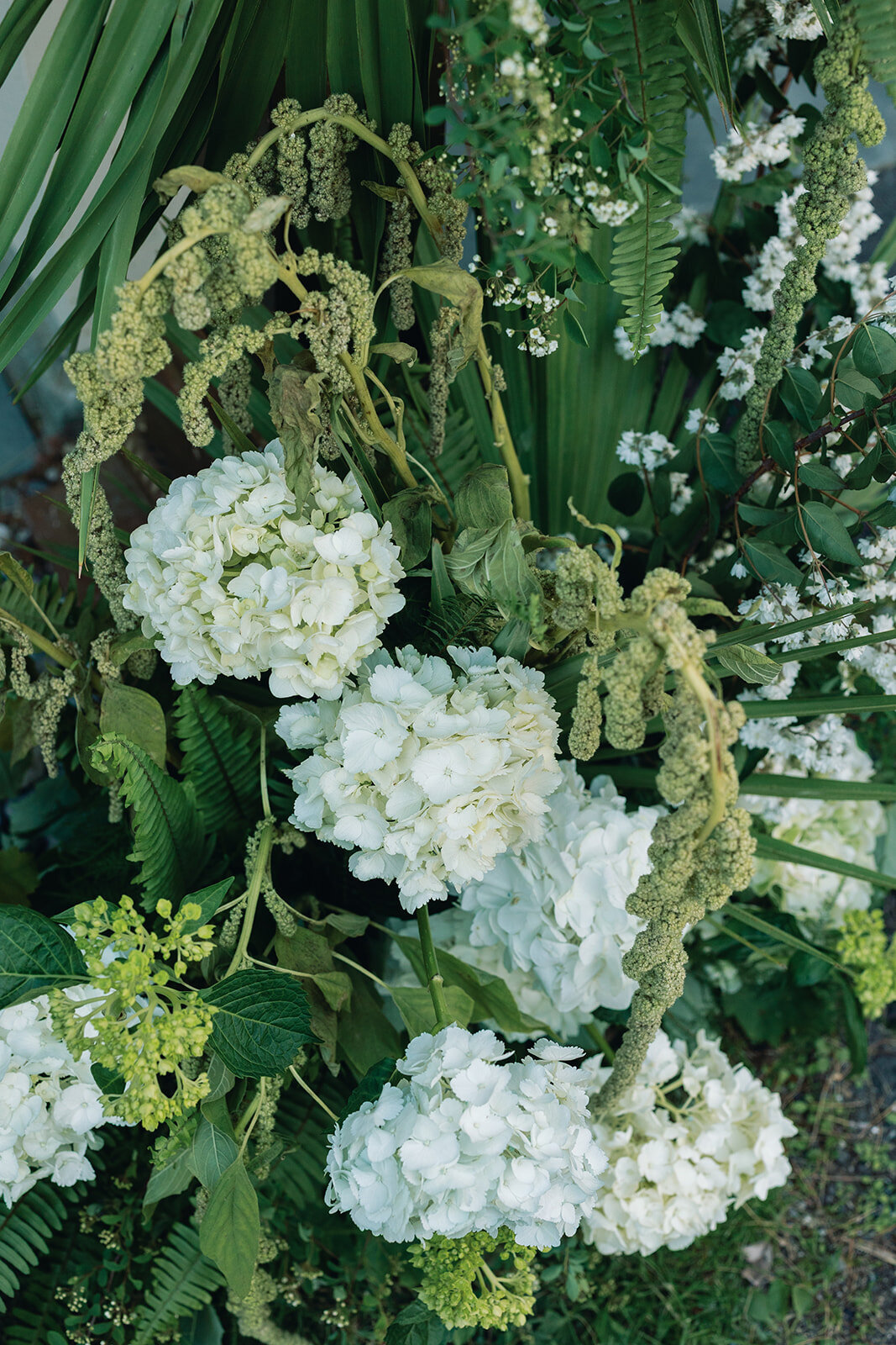 modern-graduation-party-flowers-dartmouth