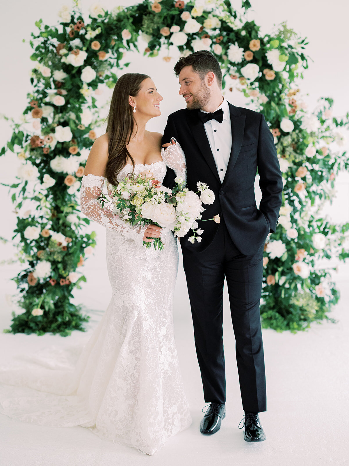 wedding arch, fine art florist, minneapolis mn flowers, studio fleurette