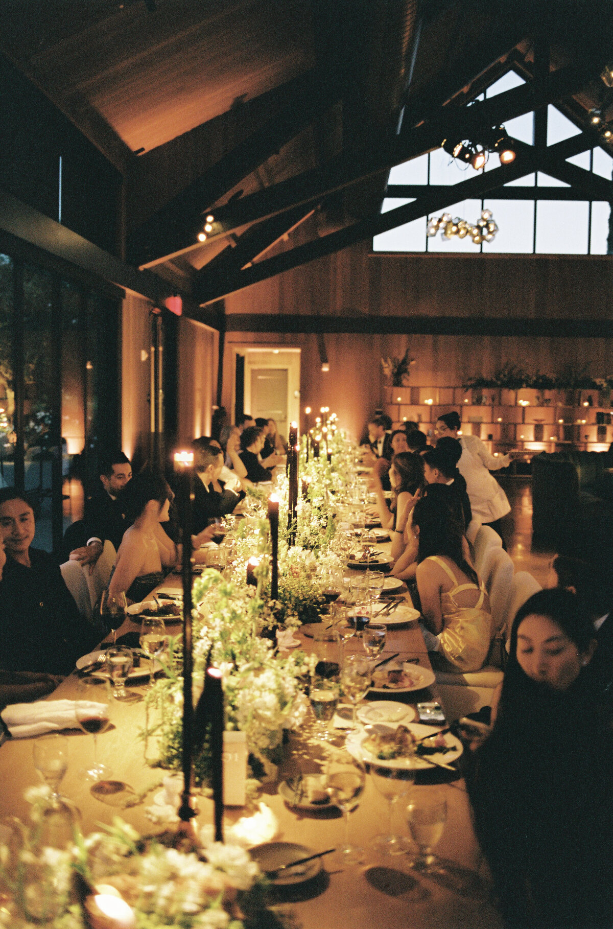 the-estate-yountville-indoor-candlelit-wedding-dinner