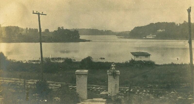 View+at+Long+Lake+on+Valparaiso+and+Northern+Interurban,+circa+1910+-+Valparaiso,+Indiana