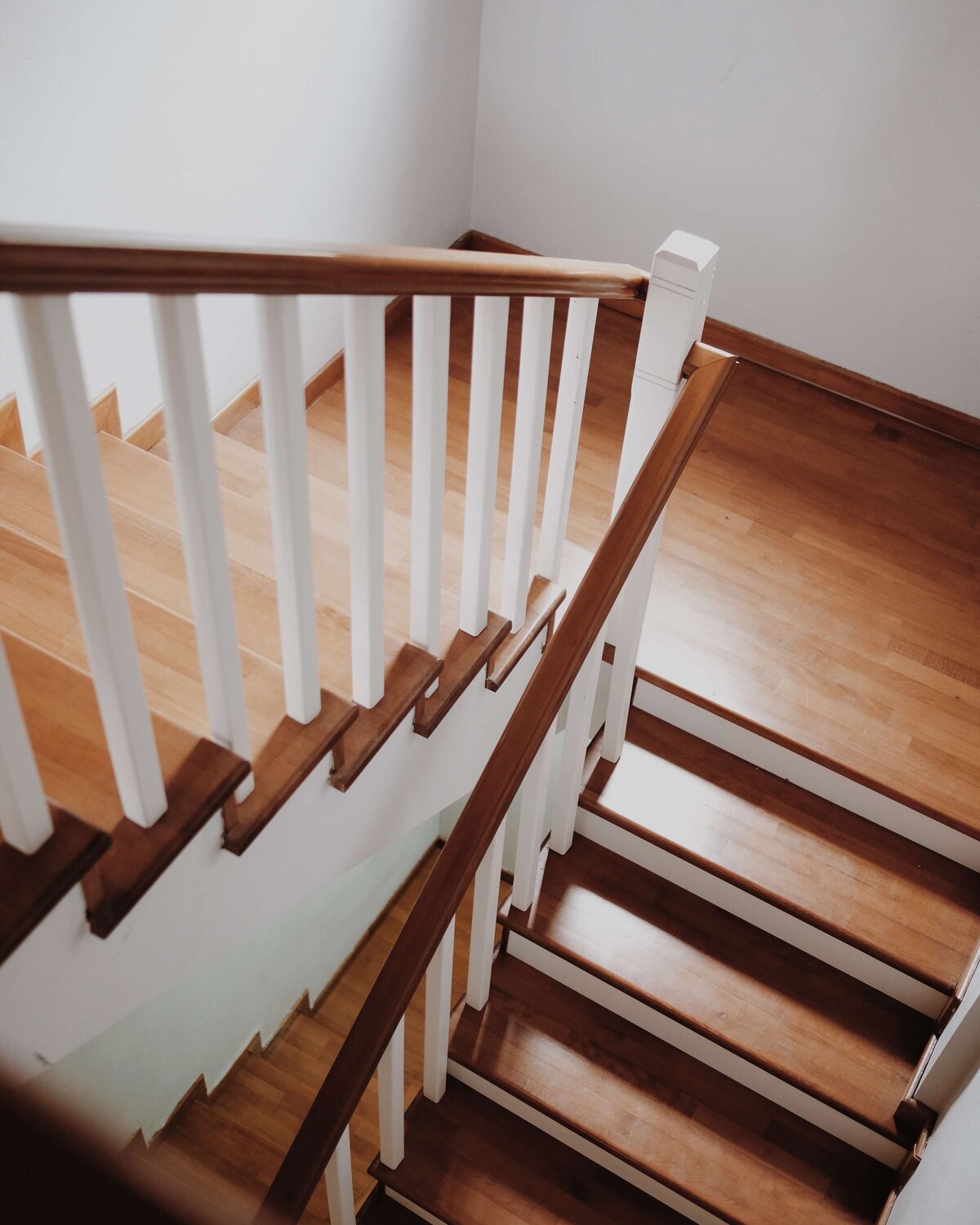 wooden-stairs@3x