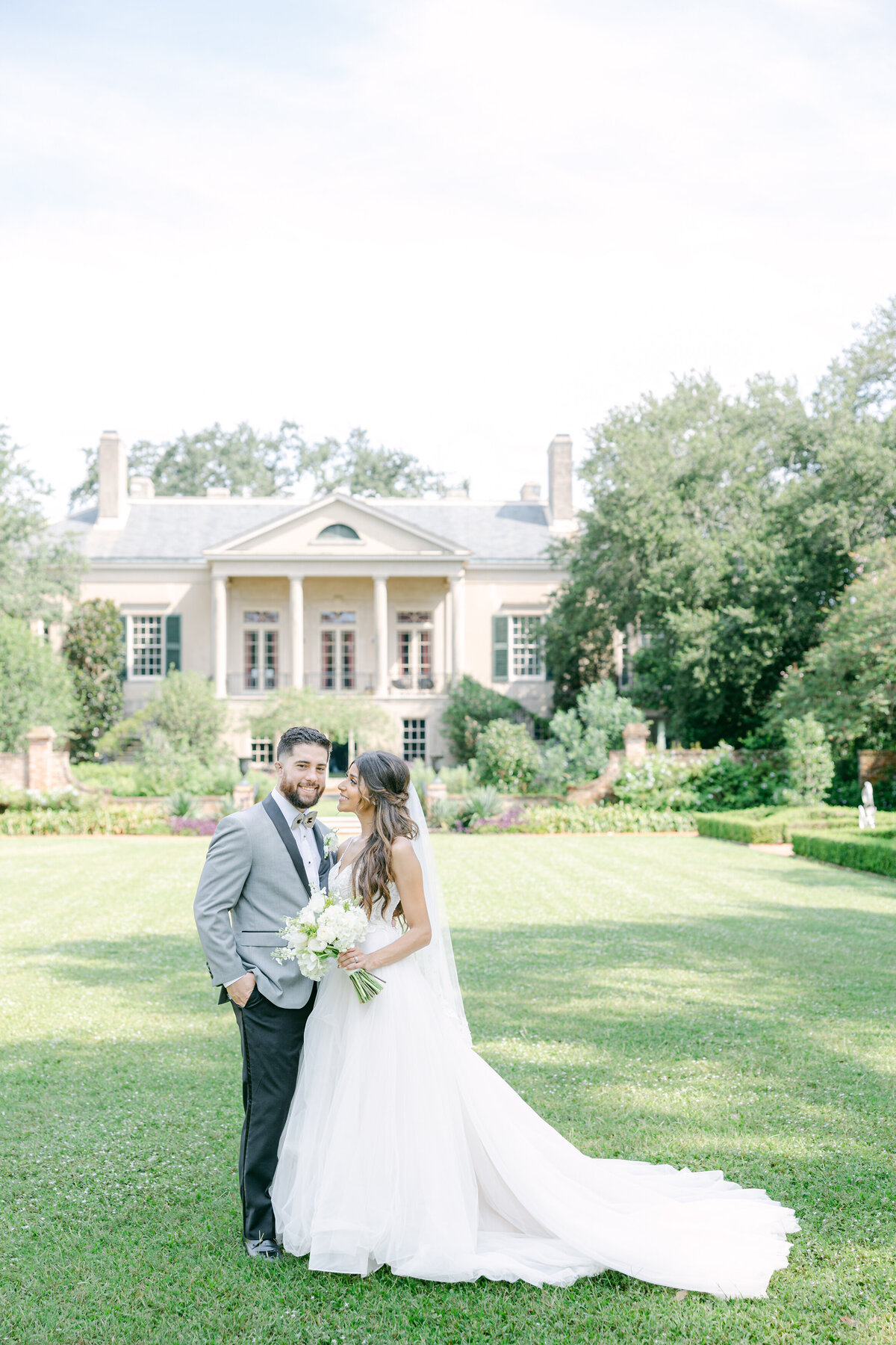 New_Orleans_LongVue_House_and_Gardens_anniversary_session_Alyse_and_Ben_Photography-2479