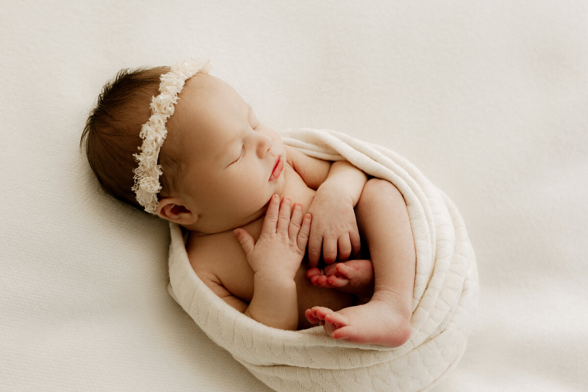 annieharperphotograph-NewbornCM-34