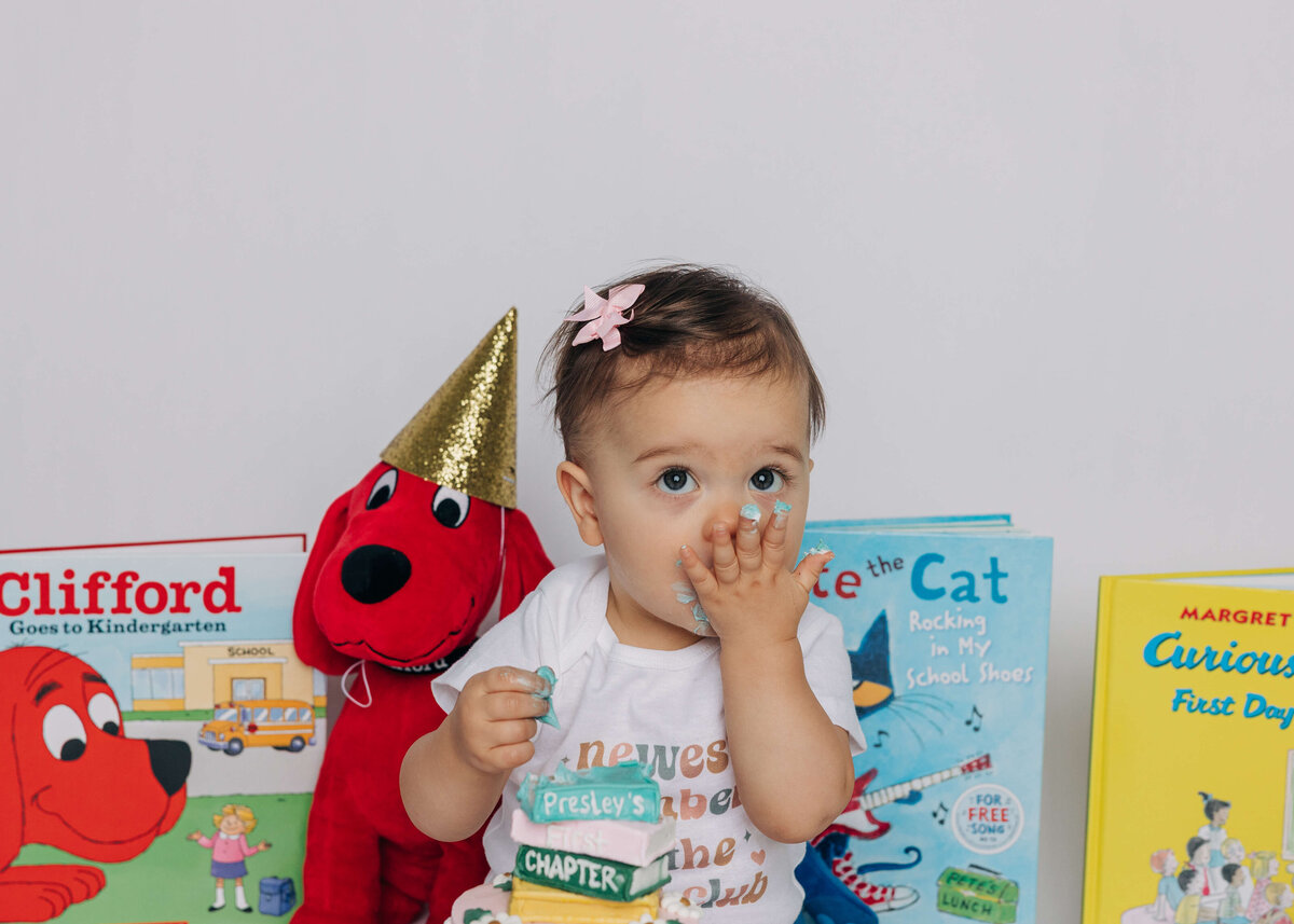 Baby-eating-cake-Archdale