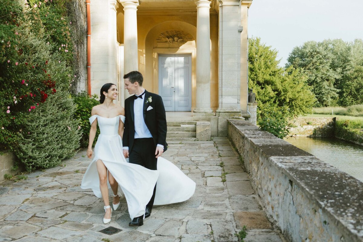 Romantic French Chateau Wedding in Paris - Stacey Vanda Photography - 8-2