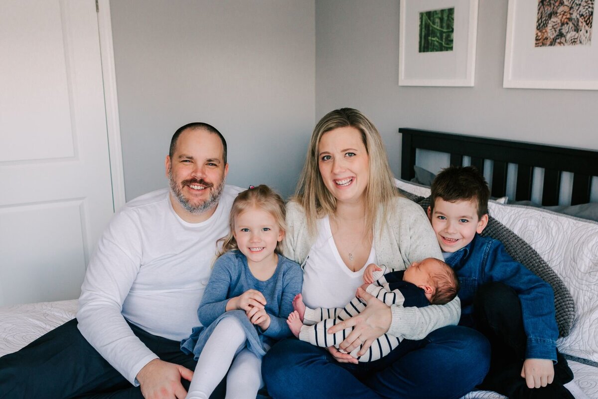 A perfect family portrait during a newborn session with Chelsey Kae Photography