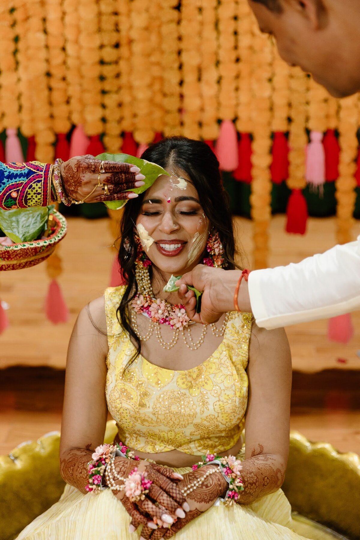 Nichole-Babiez-Photography-wedding-photographer-indian-wedding-photographer-mendhi-sangeet-baraat-luxury-chicago-illinois-marriott-schaumburg-43