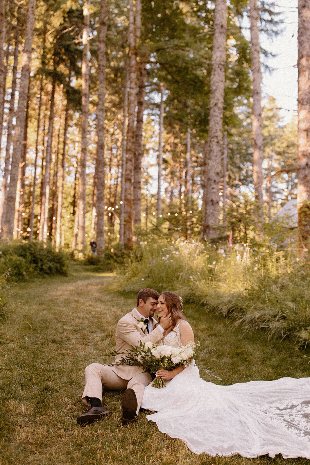 shane-nyah-wedding-romantics-taylorraephotofilm-27_websize