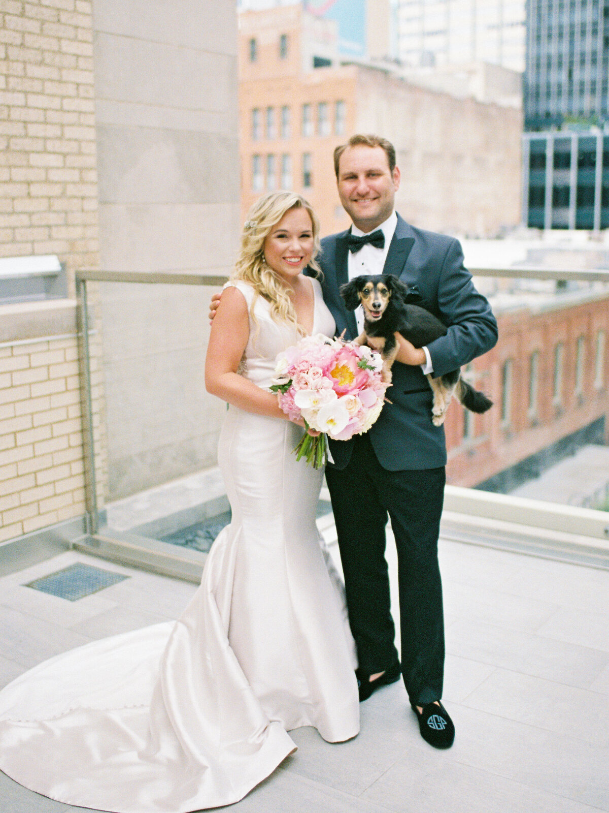 the joule perkins chapel dallas wedding anna smith photography pop parties97
