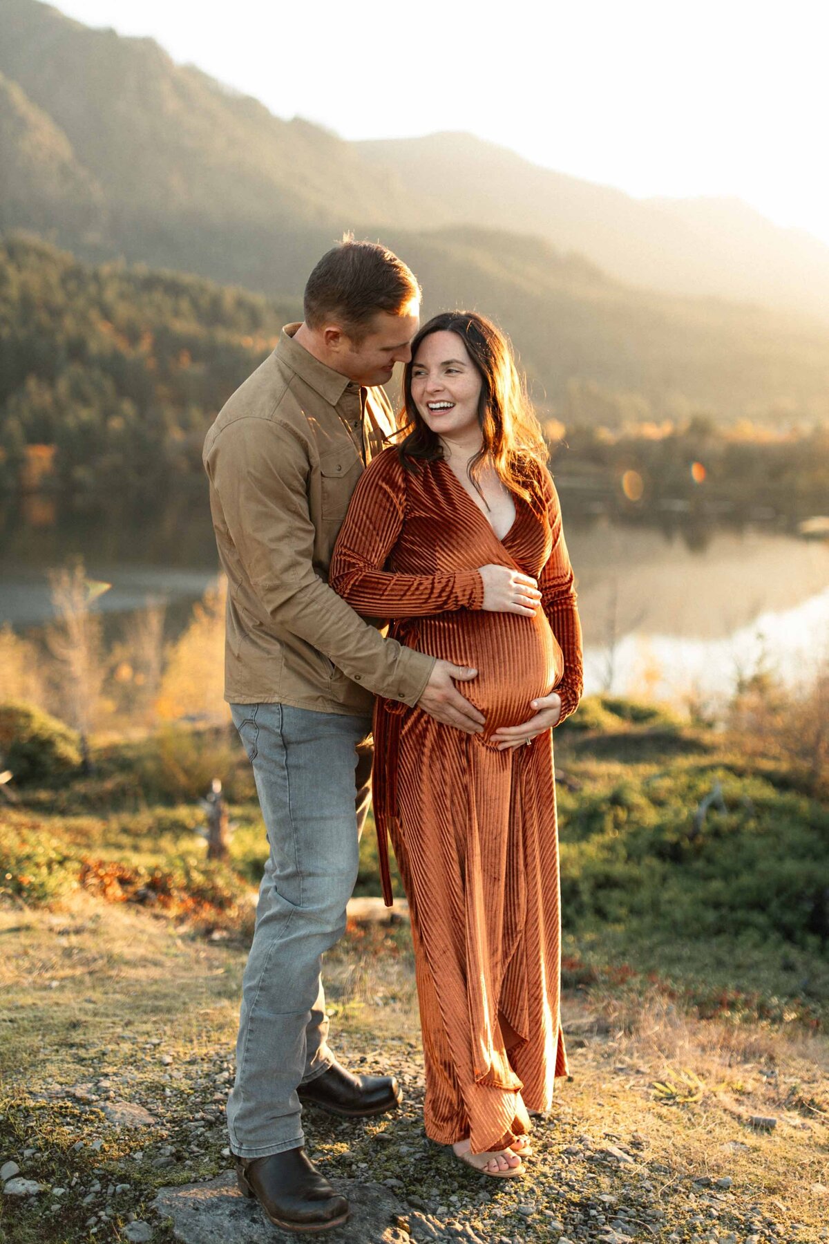 columbia-river-gorge-maternity-portraits-government-cove-53