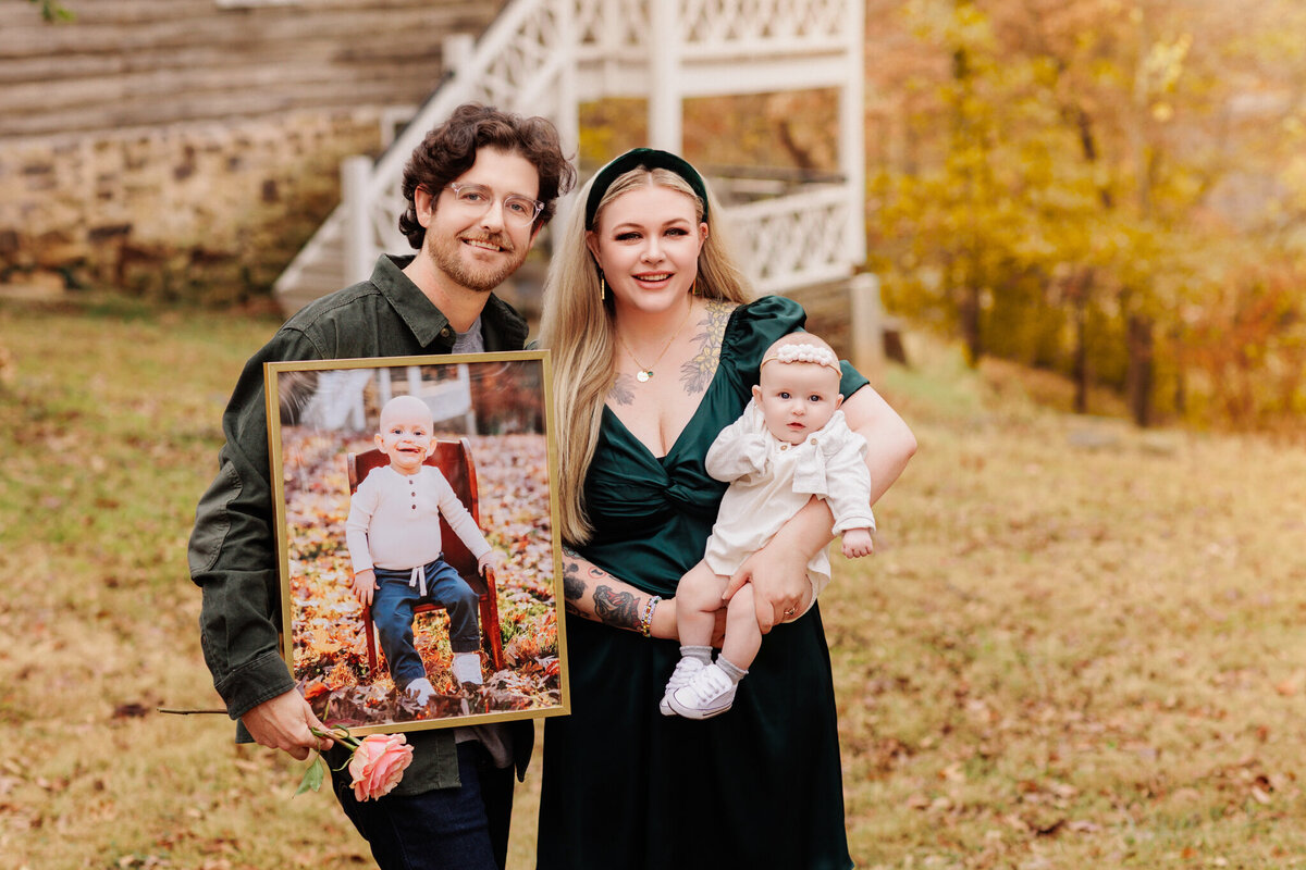 NWA family photographer, Northwest Arkansas best family photography, family portraits near me, professional family photos, family photography packages