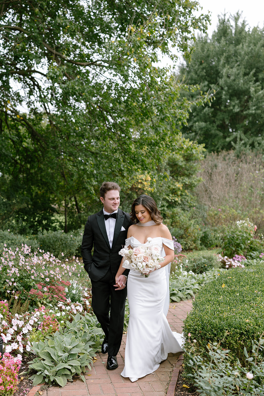 meadow_brook_hall_fall_wedding_loui_photography_michigan_wedding-12