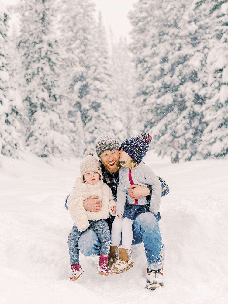 Colorado-Family-Photography-Christmas-Winter-Mountain-Snowy-Photoshoot13
