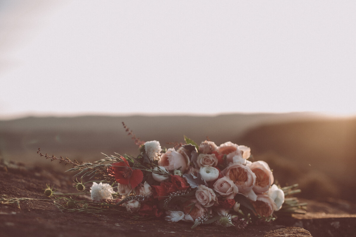 Elopement Adventures -  Vantage - PNW  - Elopement Photographer - Tiffanyrudephotographer-26