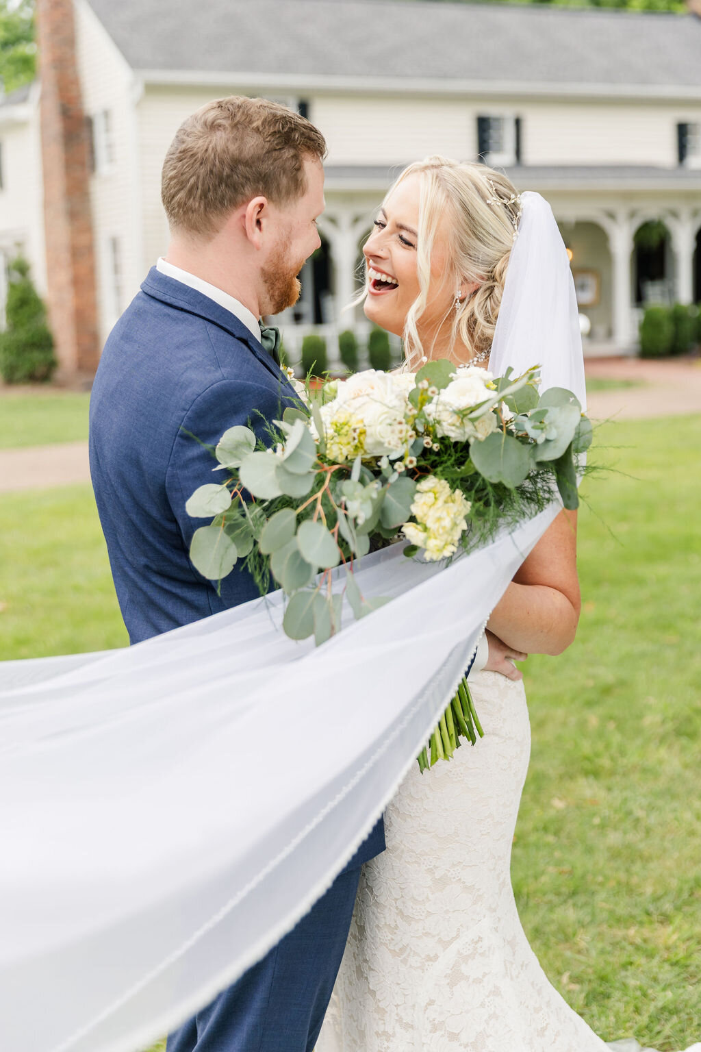 spring-wedding-outdoor-cool-springs-house-brentwood-tn-0685