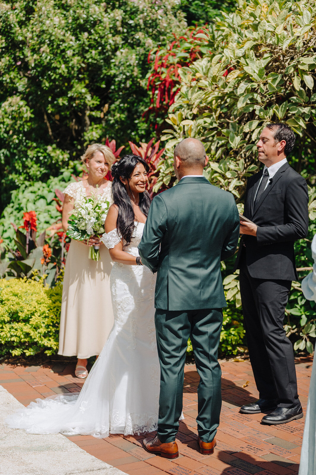 mcneile-photo-sunken-gardens-elopement-chantilly-chic-planners-15