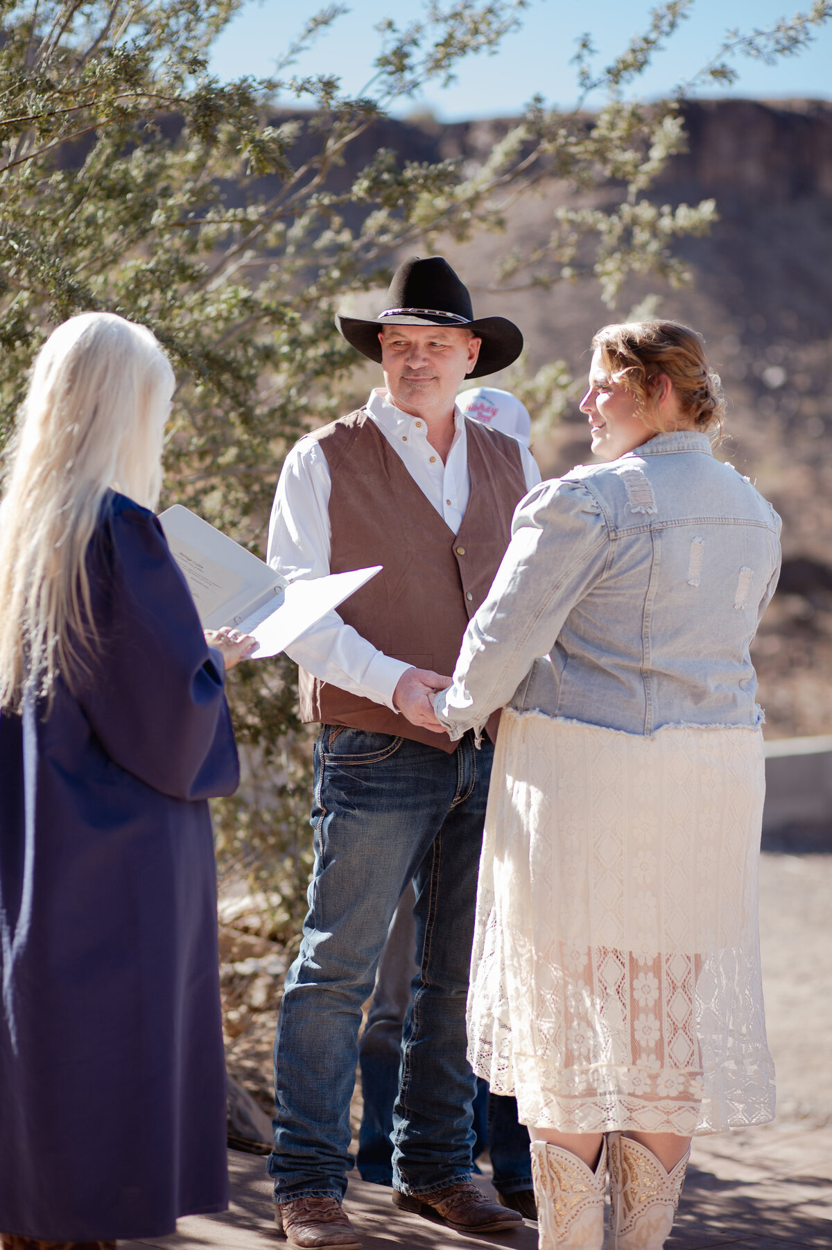 Elona Shea Photography-lake havasu photographer- wedding- desert bar-parker, arizona- brooke and lonnie-177