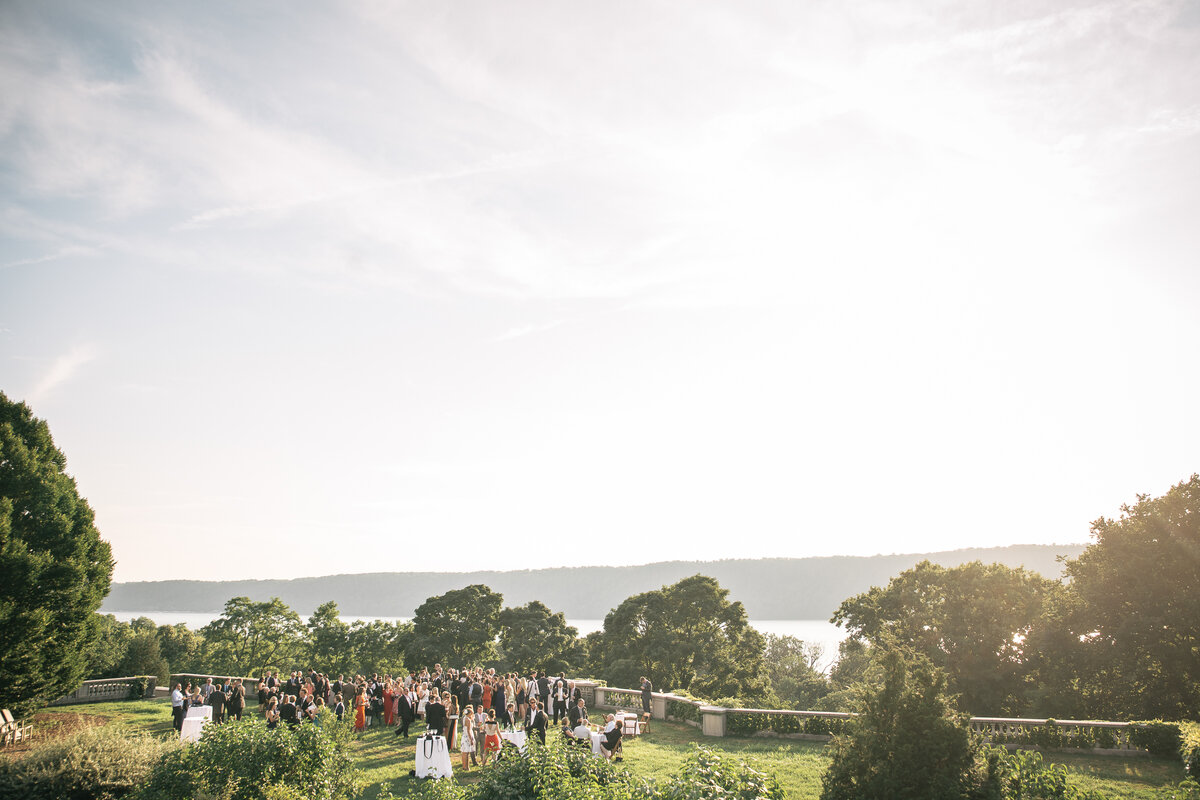 new york wave hill wedding cocktail hour