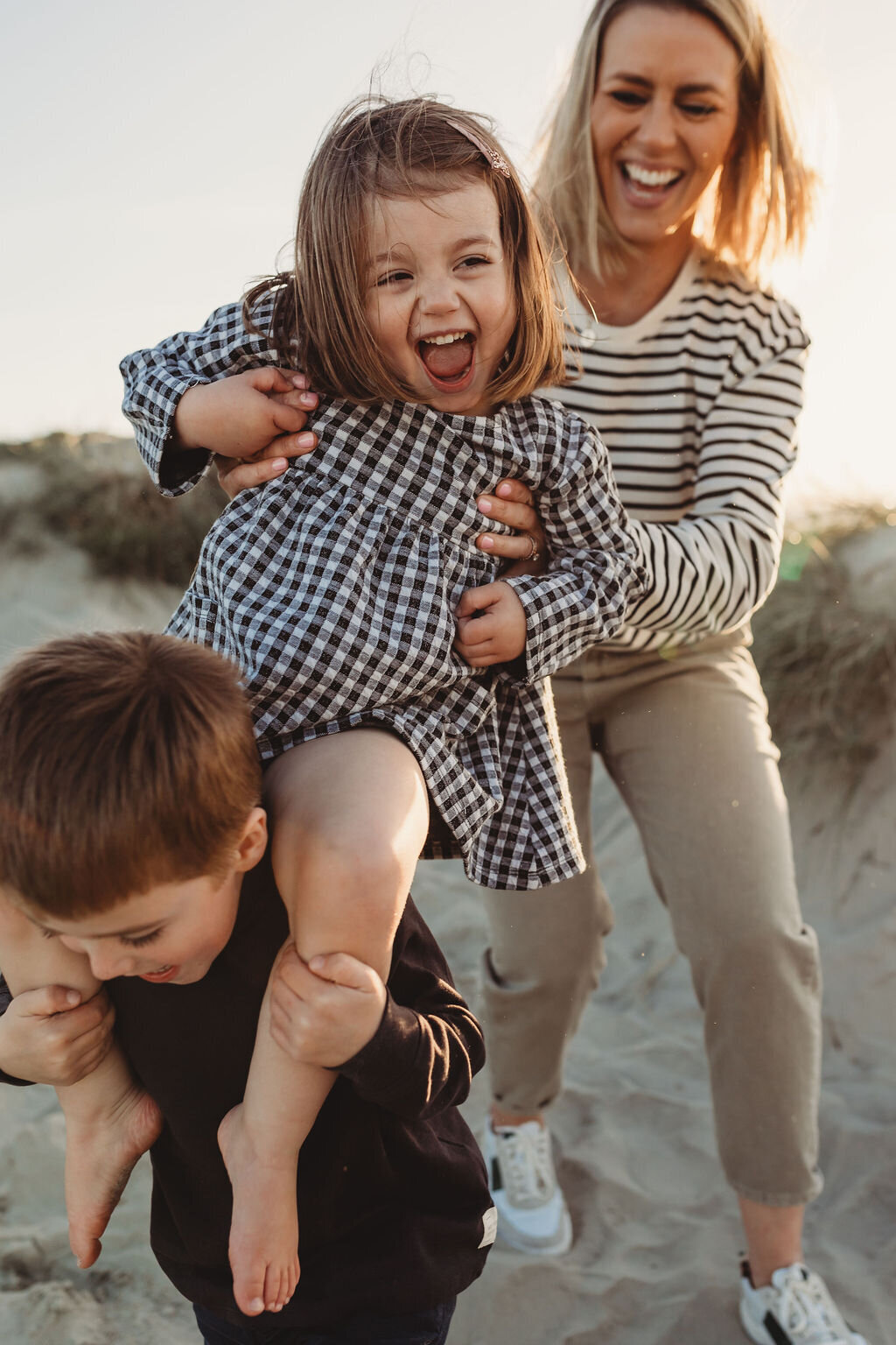 family-beach-photo-sessions-lennox-head