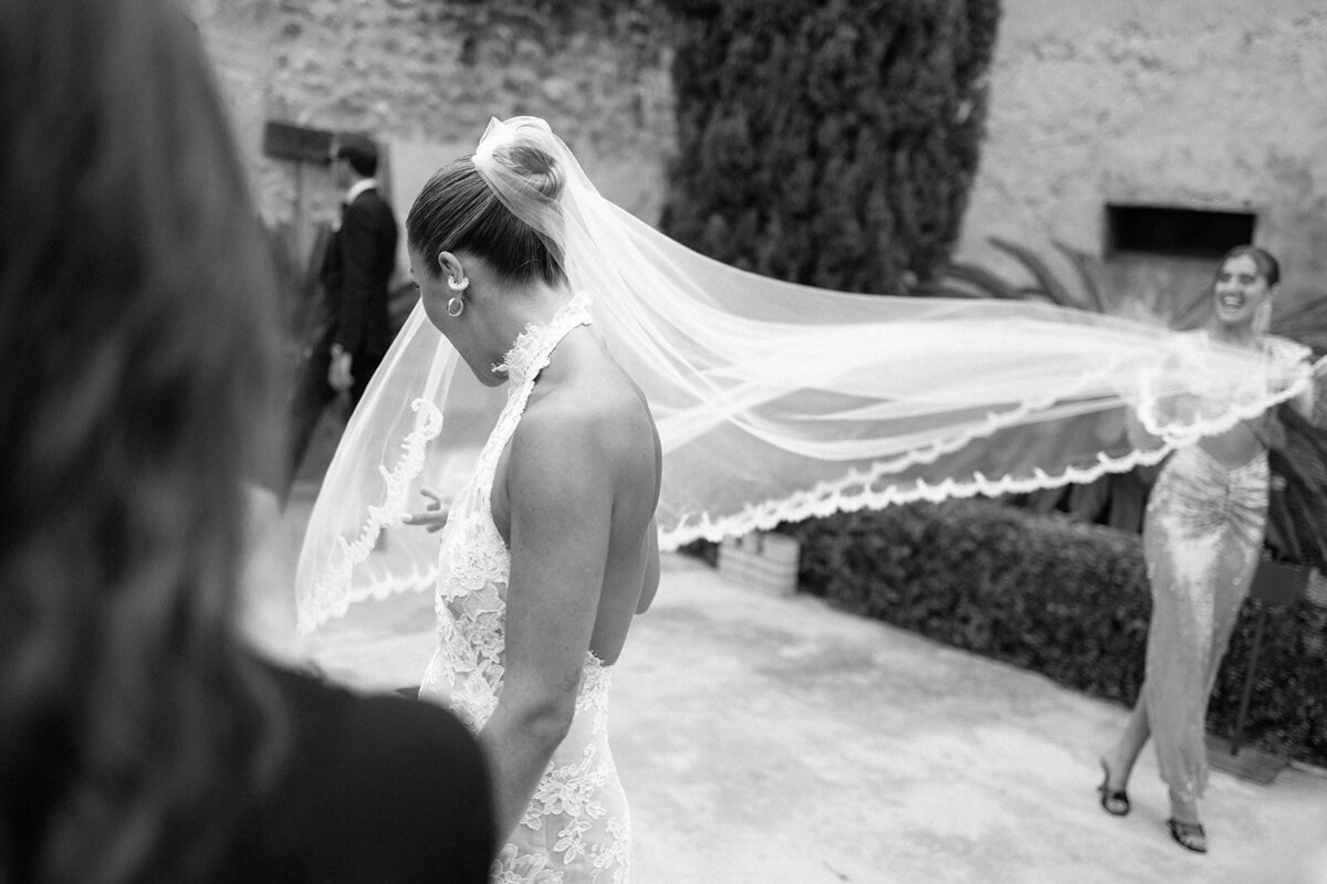 052-REVISED-036EW-ARTISTS-FAVORITES-FINAL230902-451