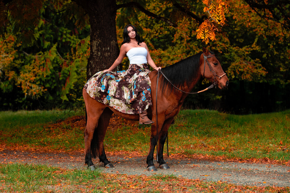 Snoqualmie-Valley-Senior-Portraits-(13 of 22)