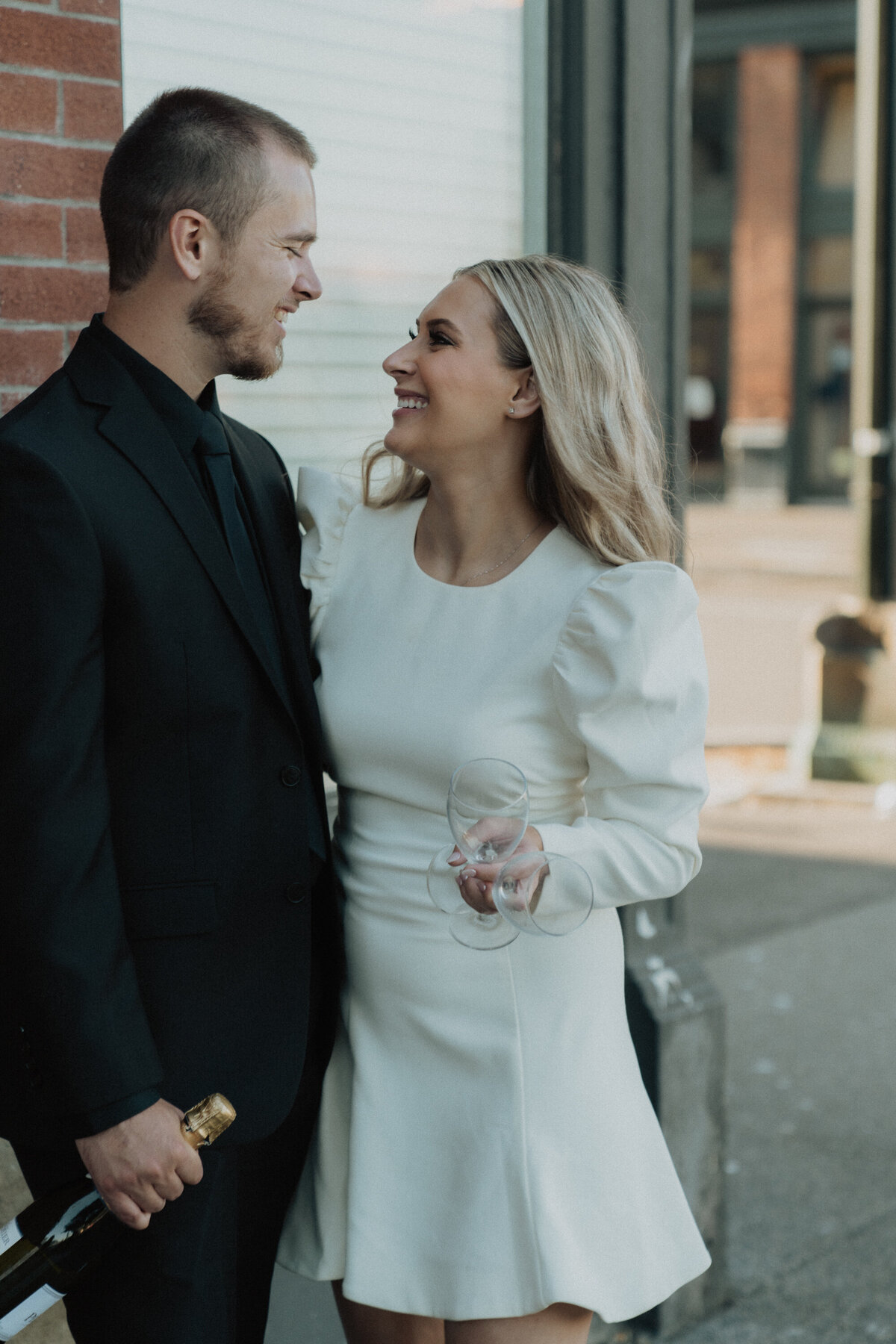 Sara-Canon-Elopement-Downtown-Seattle-WA-Amy-Law-Photography-34