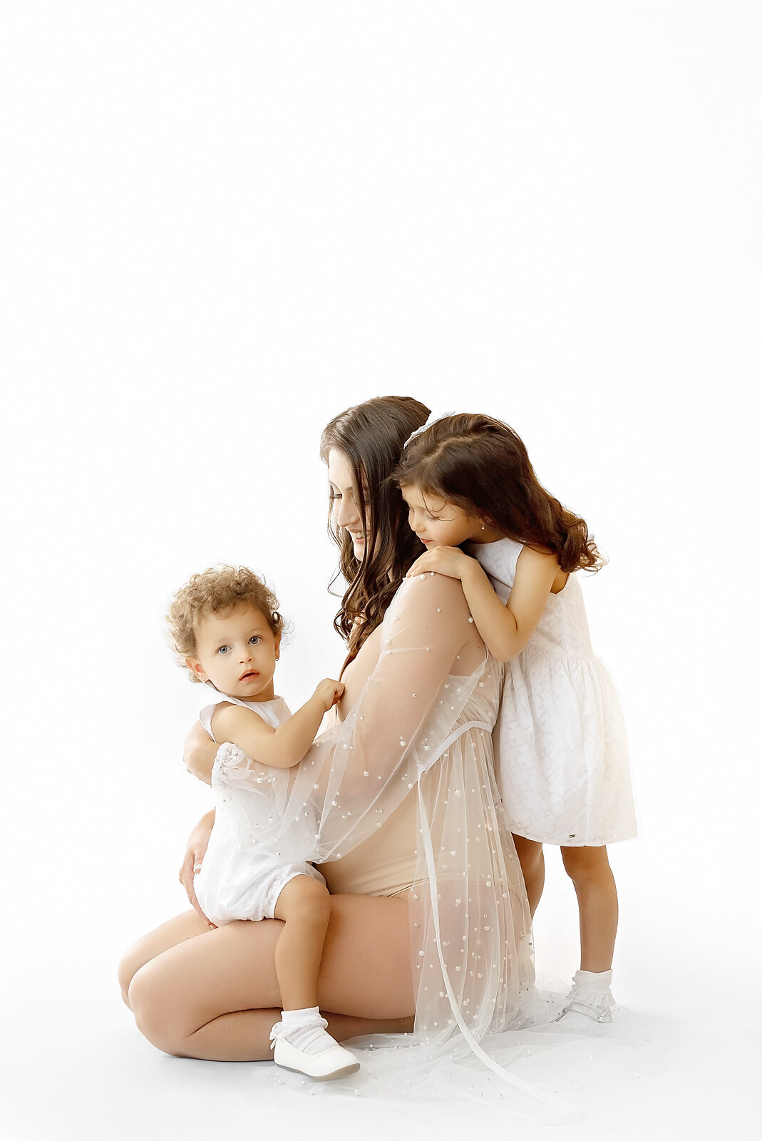 A maternity photoshoot with mom and baby with a Vancouver Photographer