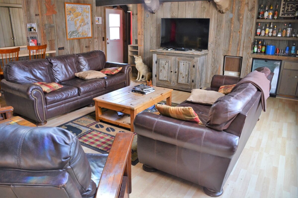 hanging-bull-lodge-encampment-wy-silver-spur_10