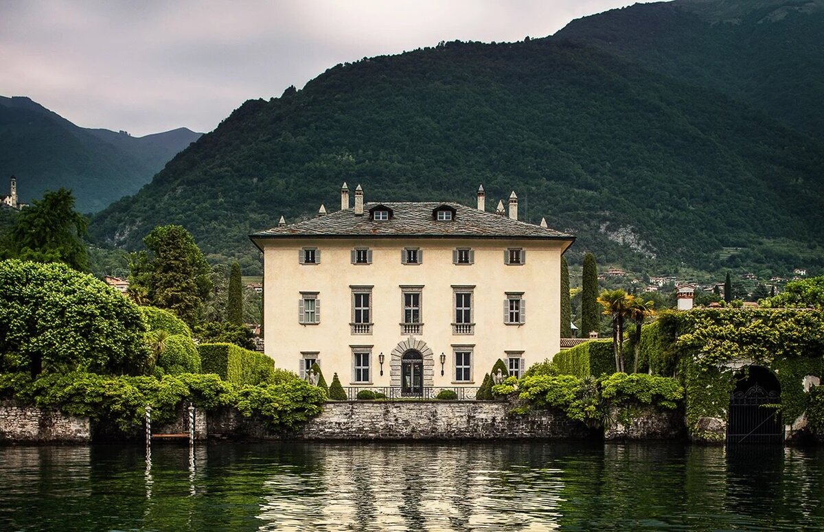 Villa-Balbiano-luxury-property-Lake-Como-Italy-the-heritage-collection-17-century-former-residence-cardinale-Durini-available-for-exclusive-events-accommodation-rent-rental-event-boat-access-service