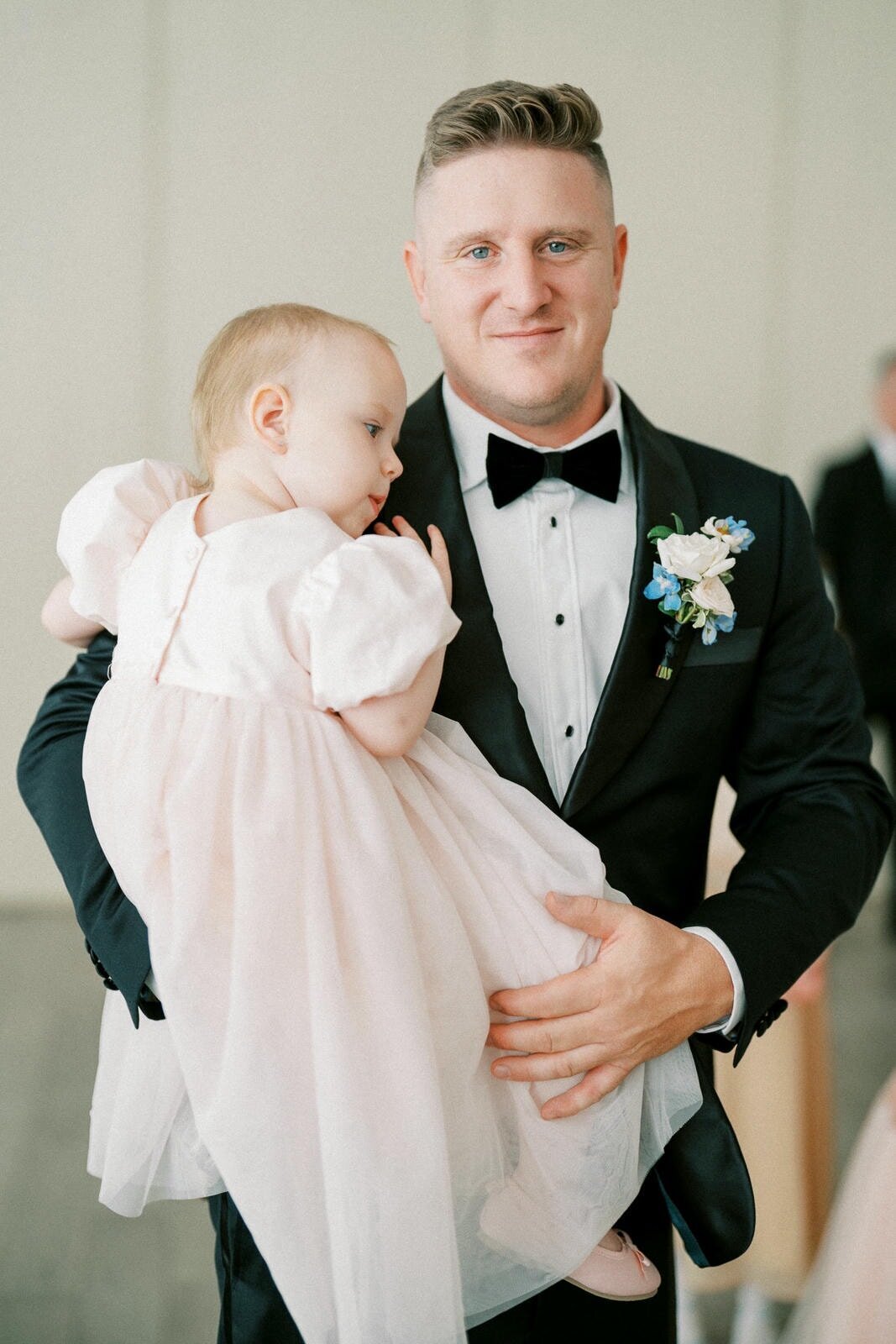 W9-Wedding-Photos-The-Pearle-Burlington-Lake-Ontario-Stephen-and-Oksana-2024-09-29-2500px-1092