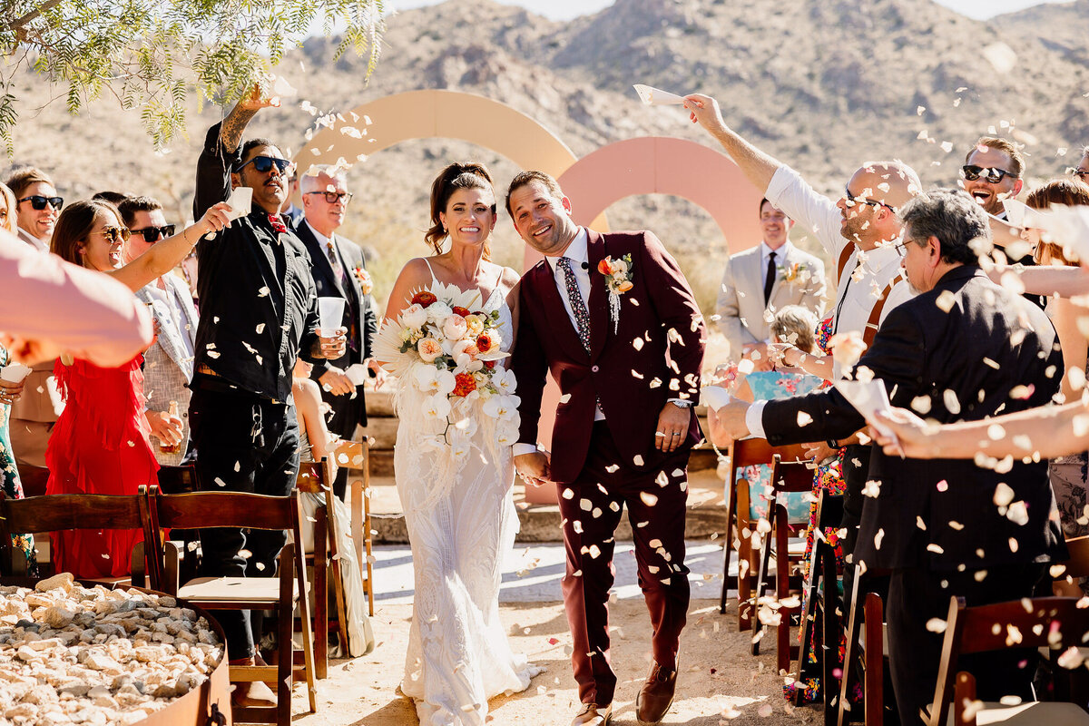 ArcherInspiredPhotography-MelissaandLesterWedding-SacredSandsJoshuaTree-Ceremony-214