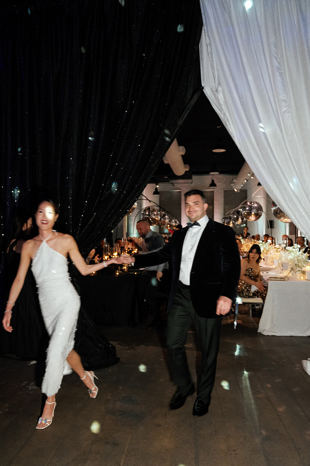 90-black-white-disco-dc-wedding-0524
