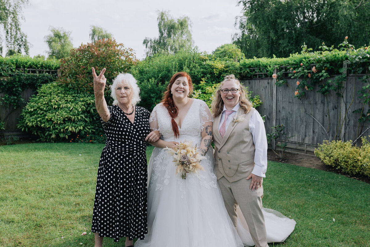 ApplewoodHallLGBTQWedding-38