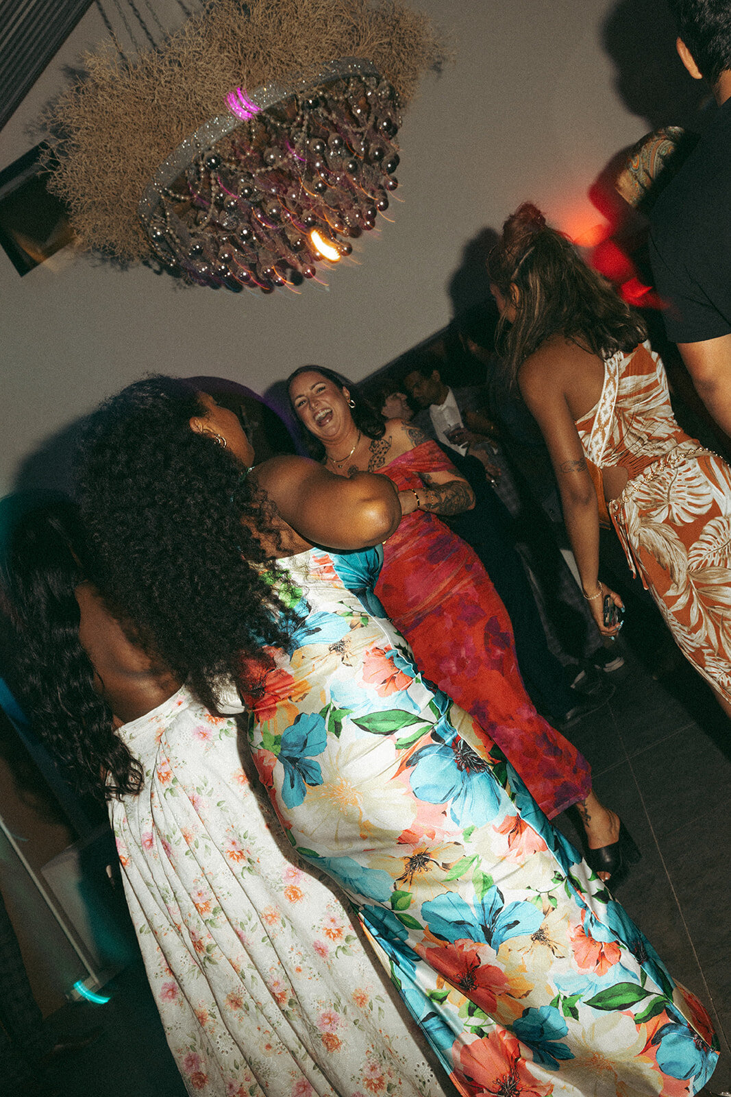 Faye-Fern-Creative-GoldenVibesPhoto-Sacred-Sands-Joshua-Tree-Wedding-Richie-James-Clara-Critchfield-Dance-Party-69
