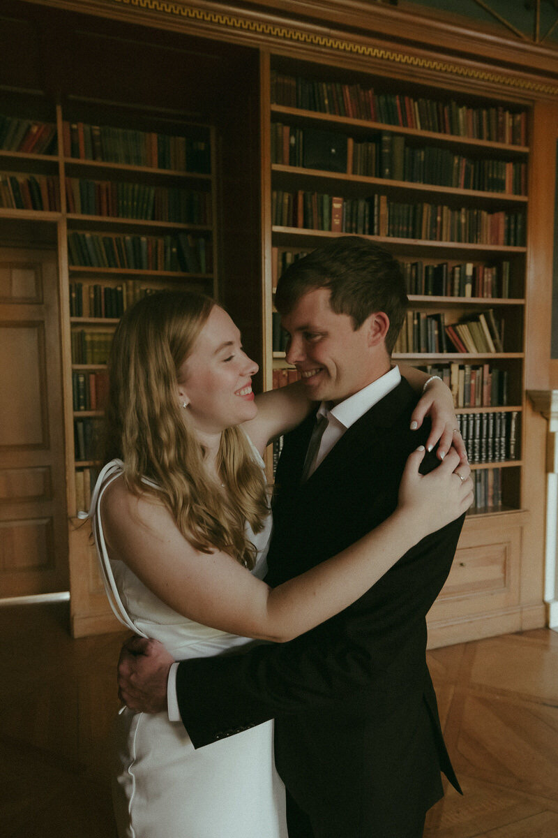 moody-library-engagement-couples-photos-illinois-allerton-park-rachael-marie-photography-18