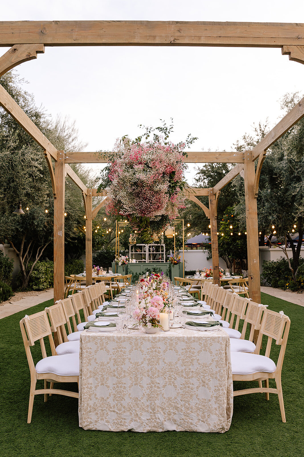 elchorro-whimsical-wedding-reception-table