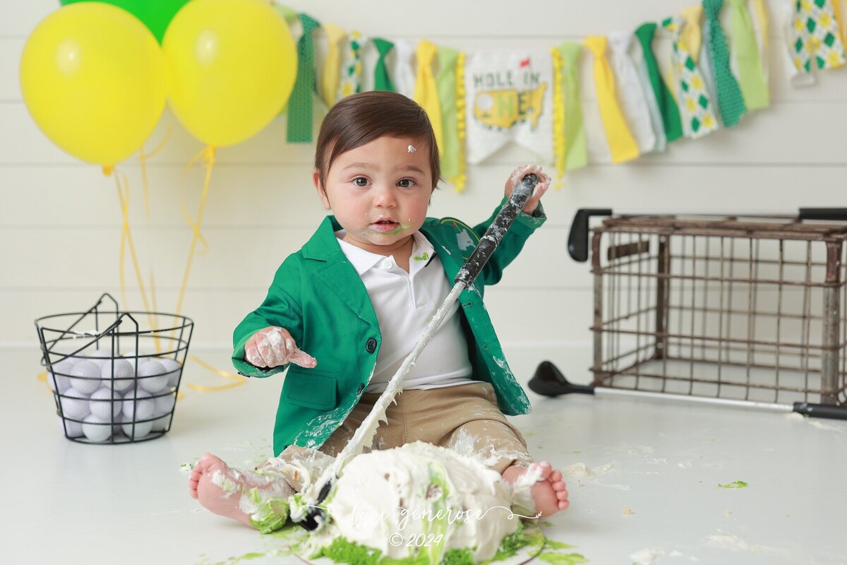 lehigh-valley-photographer-lori-generose-lg-photography-first-birthday-cake-smash-boy-jim-thorpe-pa